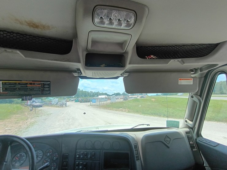2016-international-prostar-image-67