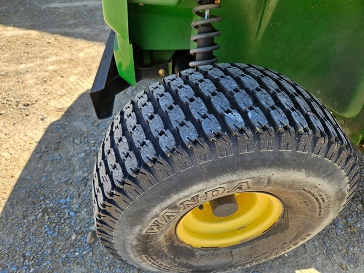 john-deere-gator-image-11