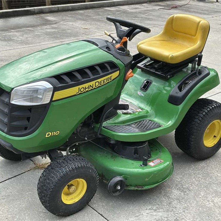 2016 JOHN DEERE D110