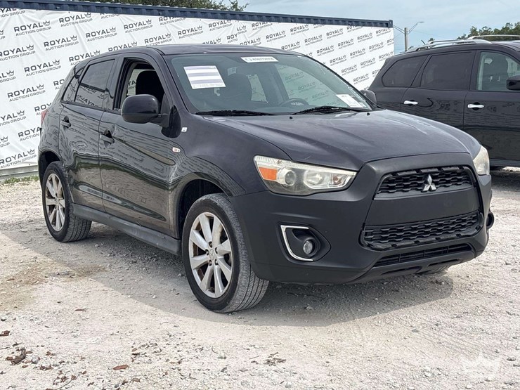 2015-mitsubishi-outlander-image-2
