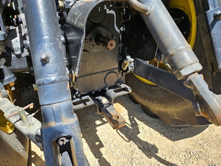 john-deere-3520-image-21