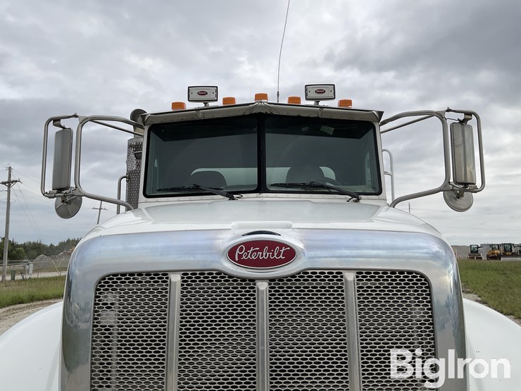 2008-peterbilt-340-image-13