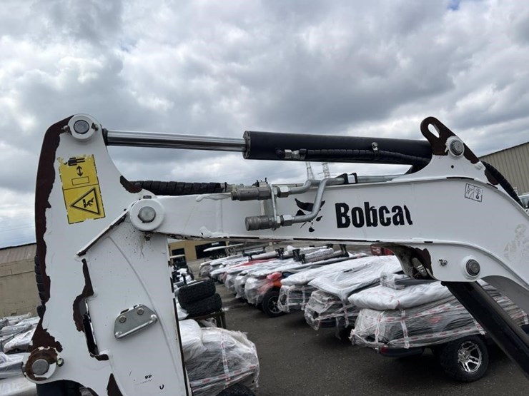 2021-bobcat-e26-image-18