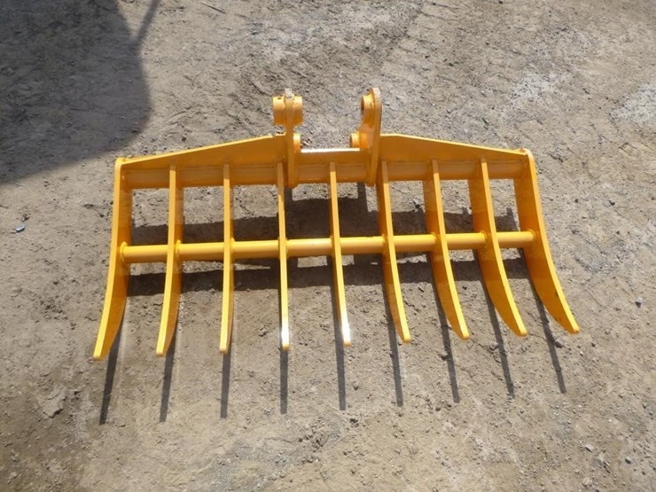 caterpillar-303-image-6