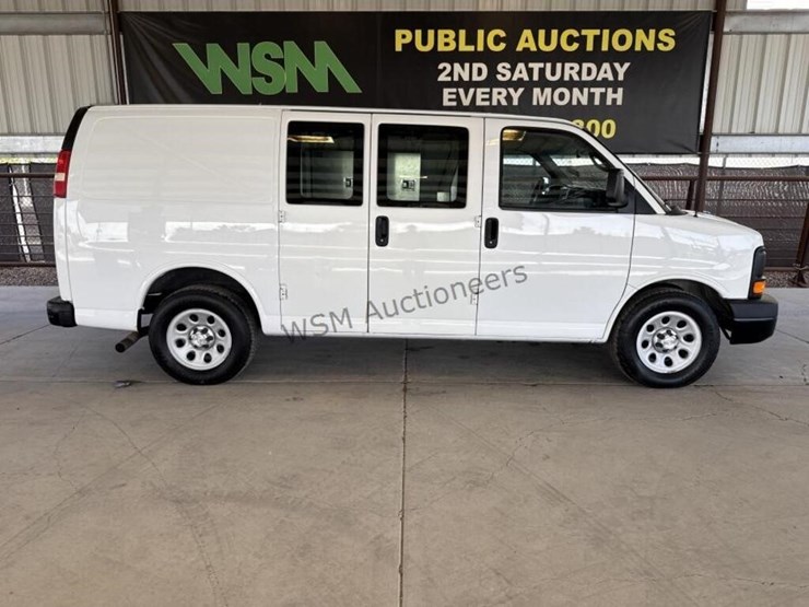 2014-chevrolet-express-1500-image-1