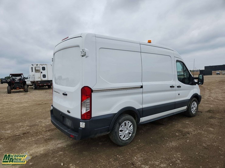 2017-ford-transit-image-5