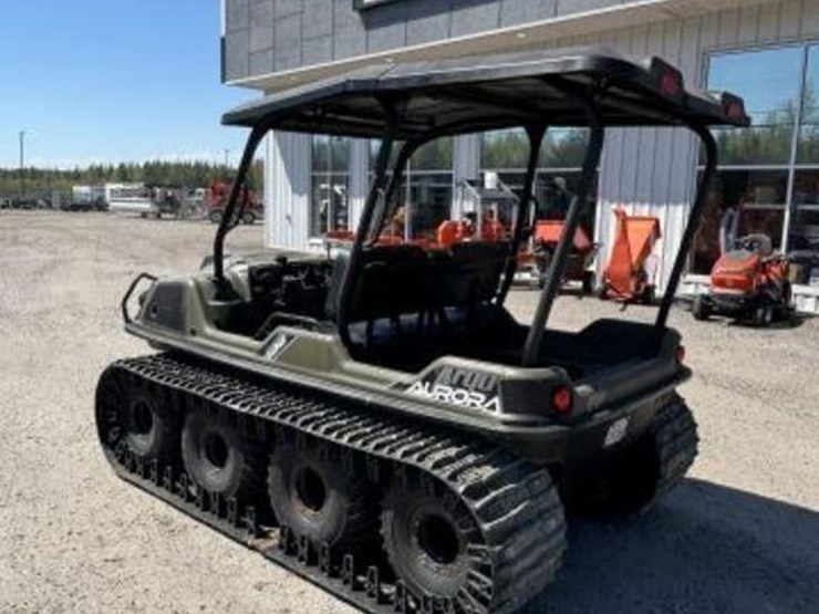 2023-vanguard-40'-image-8