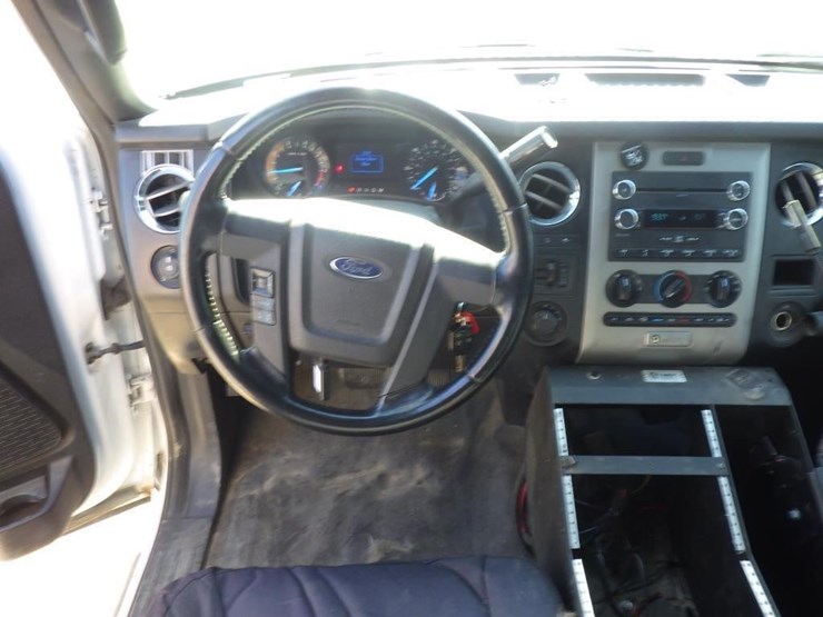 2017-ford-expedition-image-8