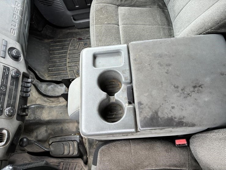 2012-ford-f550-image-23