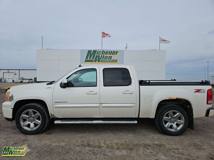 2013-gmc-sierra-1500-image-2