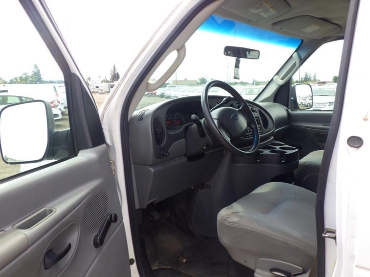 2007-ford-econoline-350-image-5