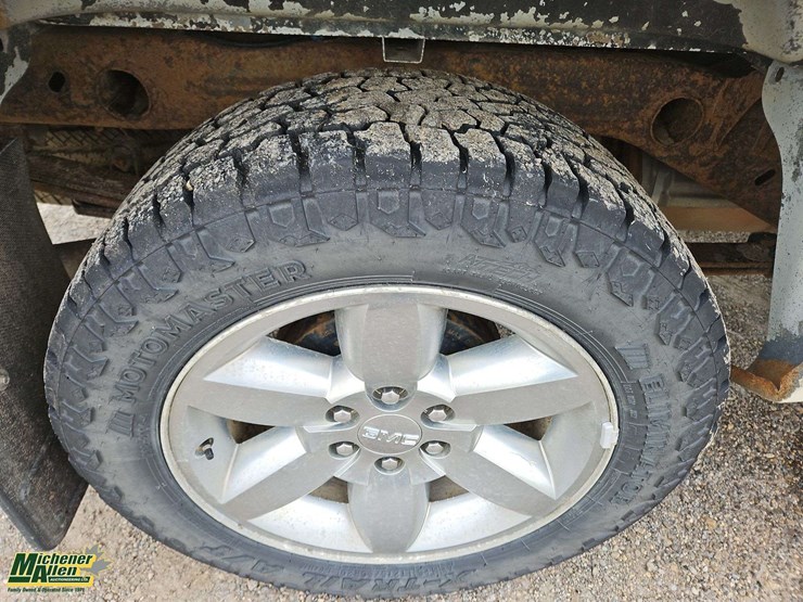 2013-gmc-sierra-1500-image-27
