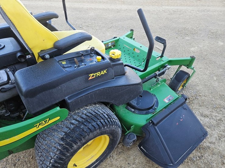 john-deere-737-image-15