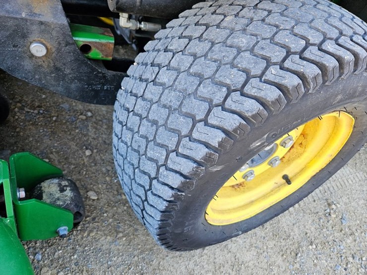 john-deere-1575-image-12