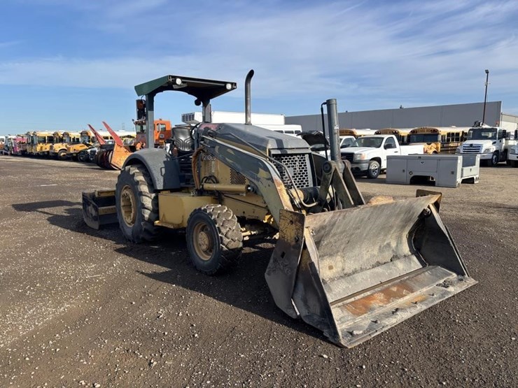 2010-deere-210lj-image-2