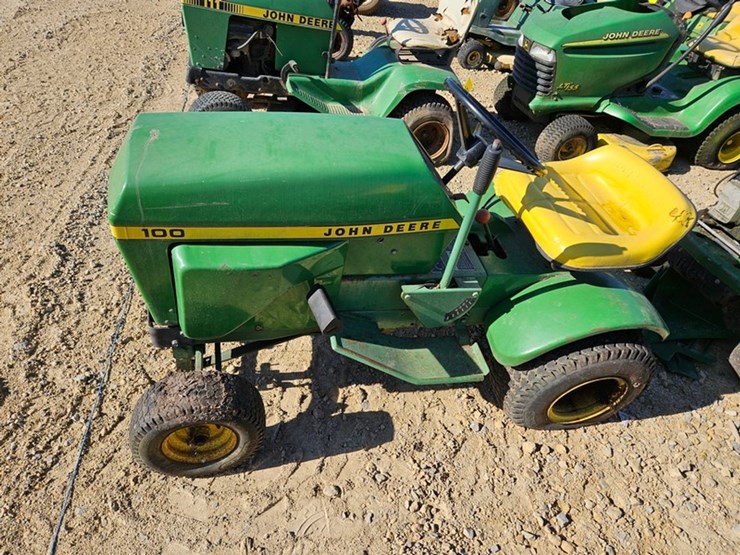john-deere-100-image-2