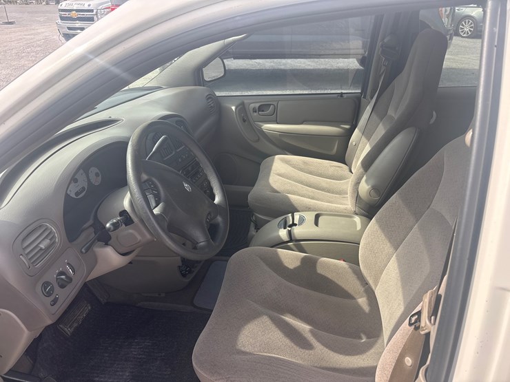 2003-dodge-caravan-image-7