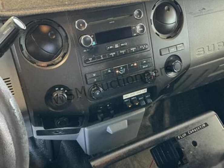 2016-ford-f550-image-22