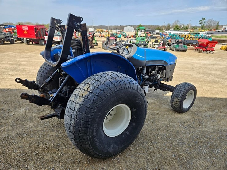new-holland-tn65-image-5