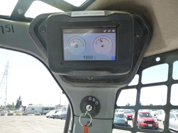 2024-bobcat-t64-image-7
