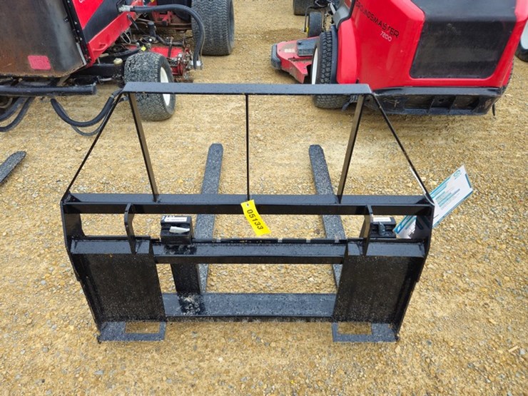 #5133-•-2026-mower-king-sa-48"-pallet-fork-image-4