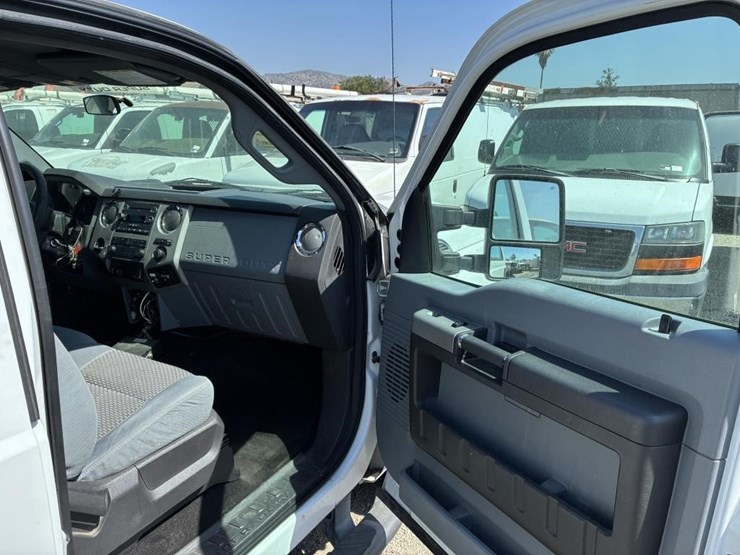 2014-ford-f350-image-12
