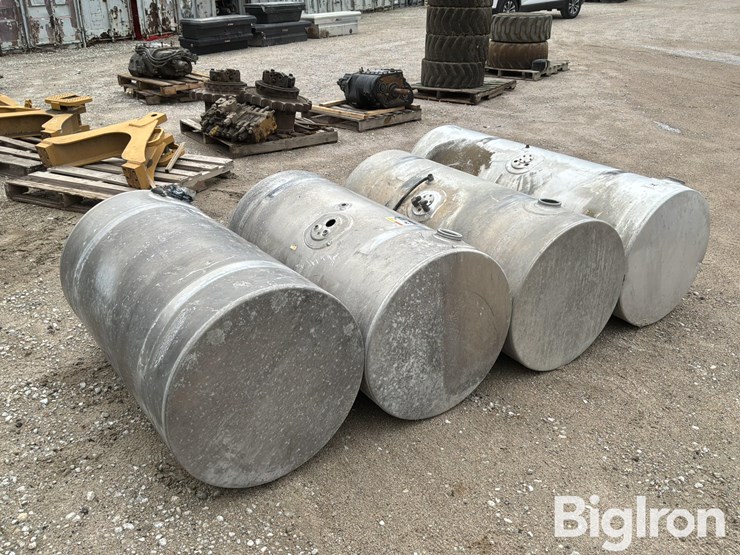 truck-tractor-fuel-tanks-image-5