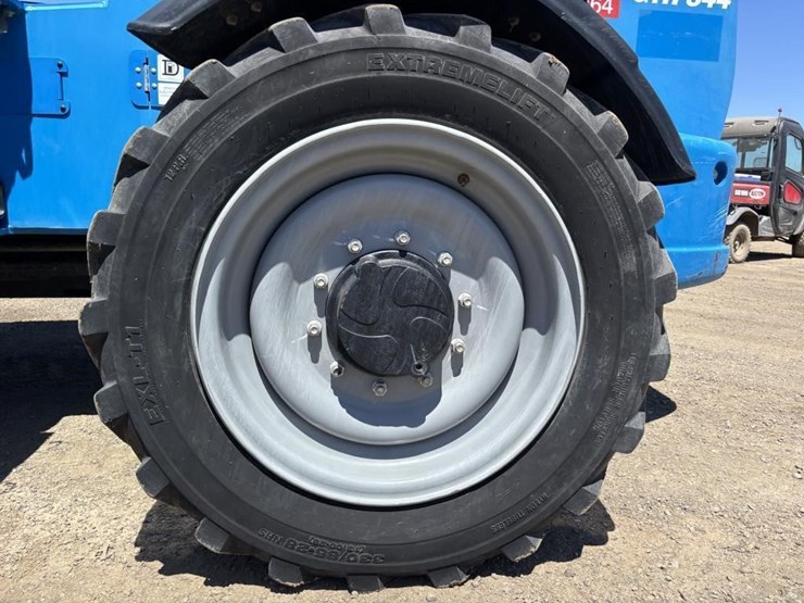 2019-genie-gth844-image-20