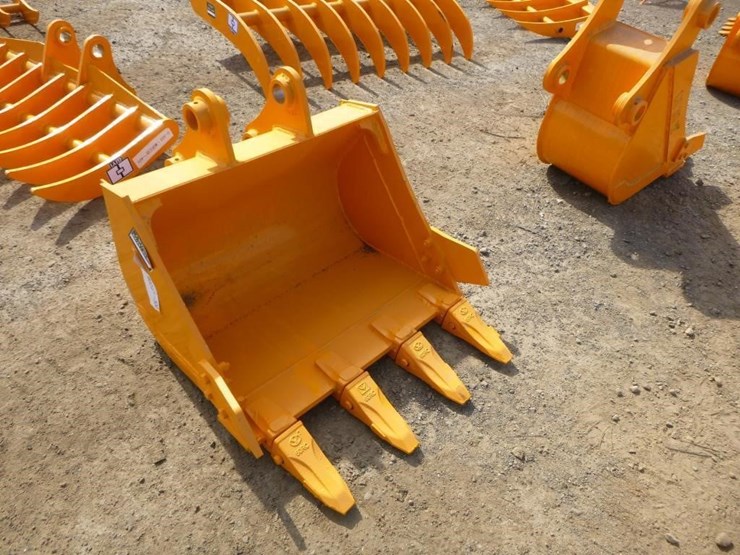 caterpillar-303-image-2