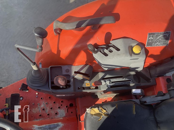 2019-kubota-m7060-image-12