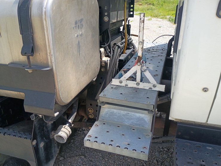2015-international-durastar-4300-image-100