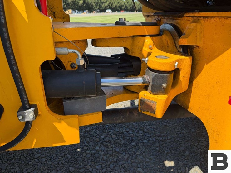 2018-jcb-409-image-19