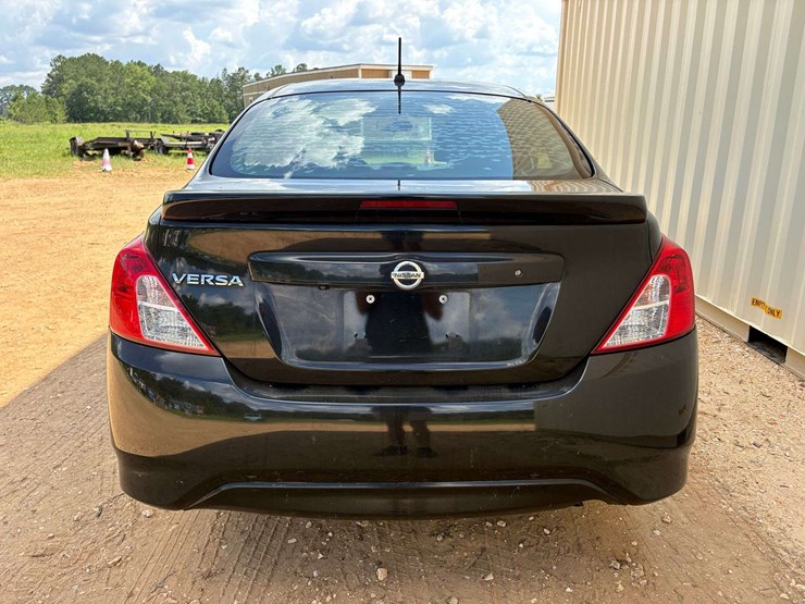 2019-nissan-versa-sedan-s-plus-(121,518-miles)-image-6