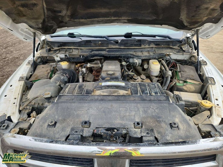 2011-dodge-3500-image-23