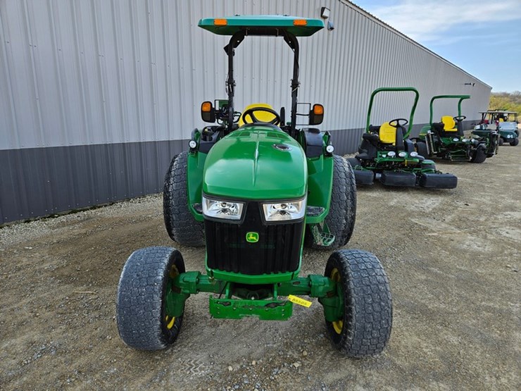 john-deere-4066r-image-8