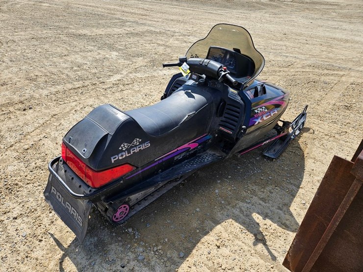 #5106-•-polaris-600-xcr`-snow-mobile-image-5