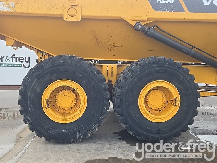 2023-volvo-a25g-image-13