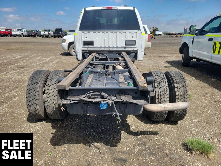 2021-ford-f550-image-7