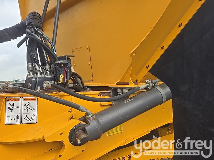 2023-volvo-a25g-image-15