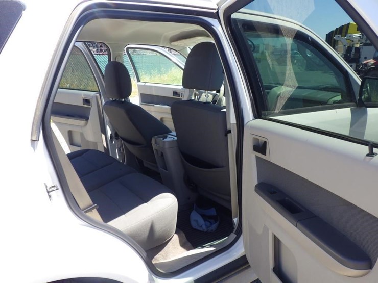 2009-ford-escape-image-8