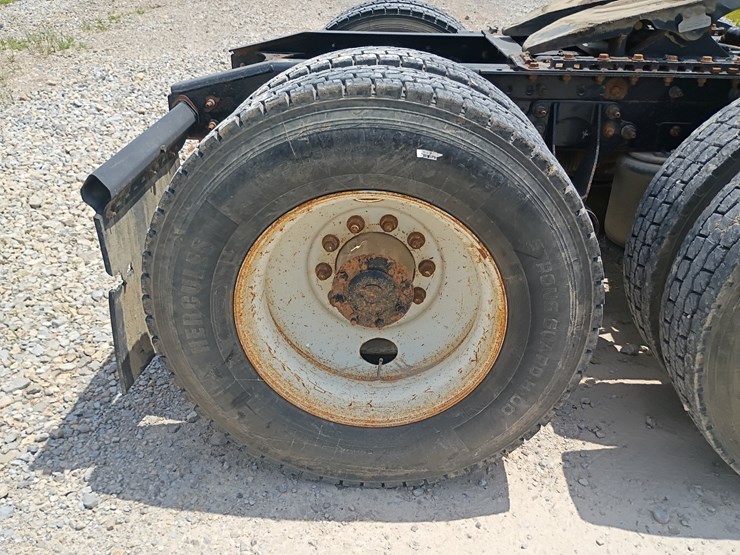 2016-international-prostar-image-102