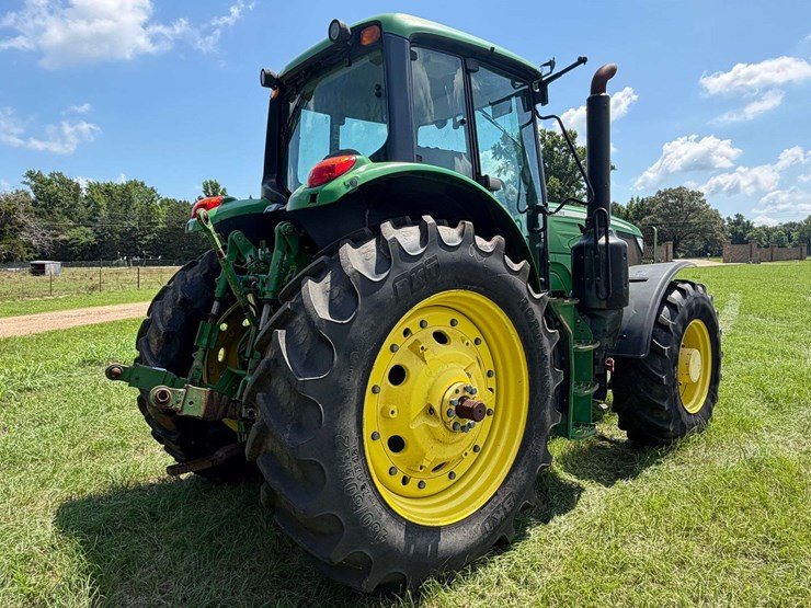 2019-john-deere-6155m-image-3