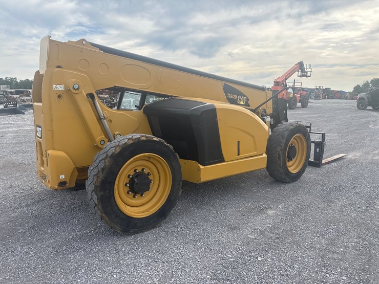 caterpillar-tl642d-image-3