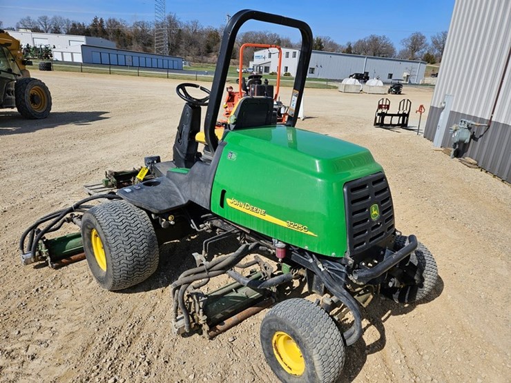 john-deere-3225c-image-4