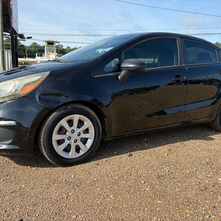 2016 Kia Rio 4 Door AWD Sedan (87,338 Miles)