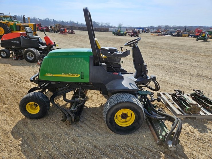 john-deere-3225c-image-7