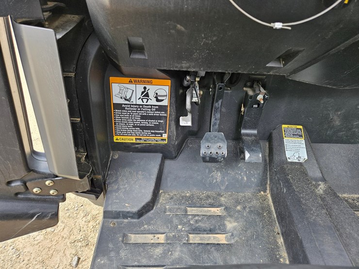 john-deere-gator-image-27