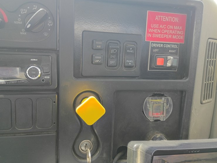 2015-international-durastar-4300-image-51
