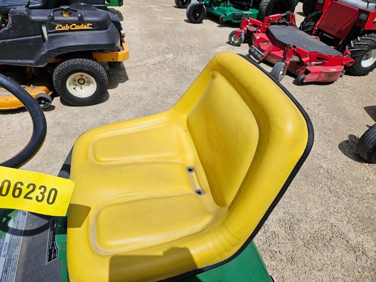 john-deere-317-image-12