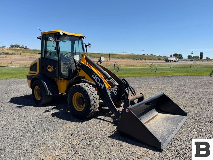 2018-jcb-409-image-6